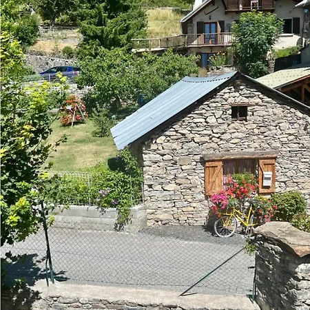 Duplex Equipped For 6 People Jausiers
