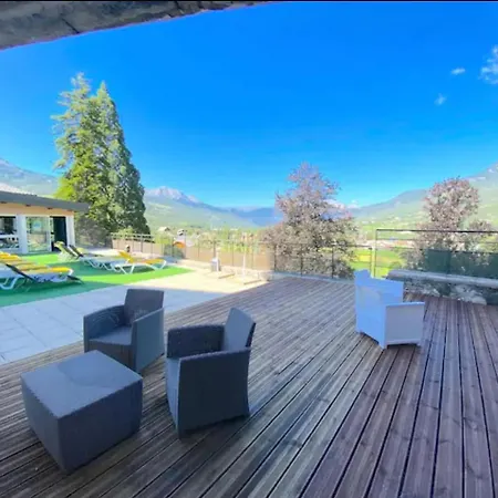 Duplex Equipped For 6 People Jausiers